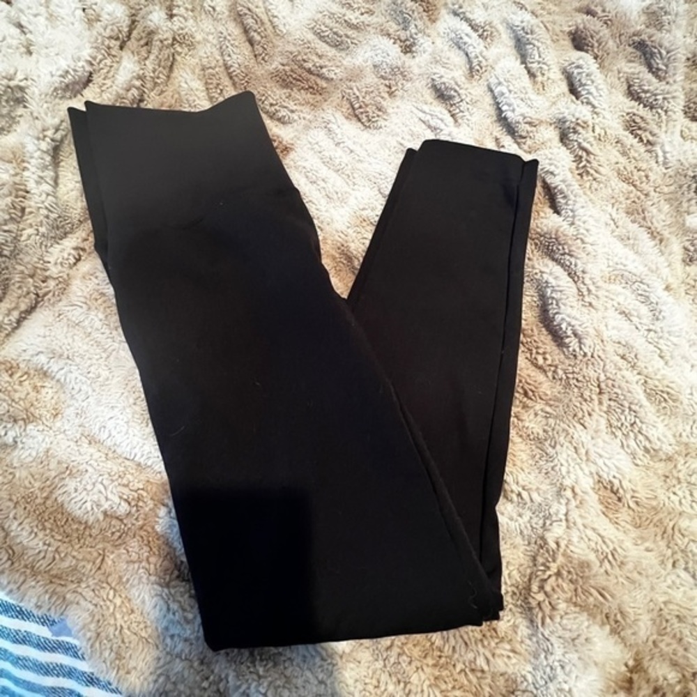 Black leggings​